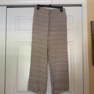 Patterned pants